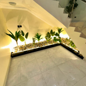 Gallery تحت الدرج 8